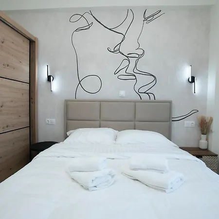 Latomeiou 3 Luxury *