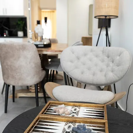 Latomeiou 3 Luxury