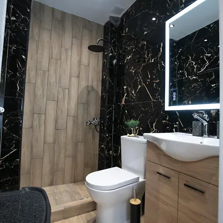 Latomeiou 3 Luxury *